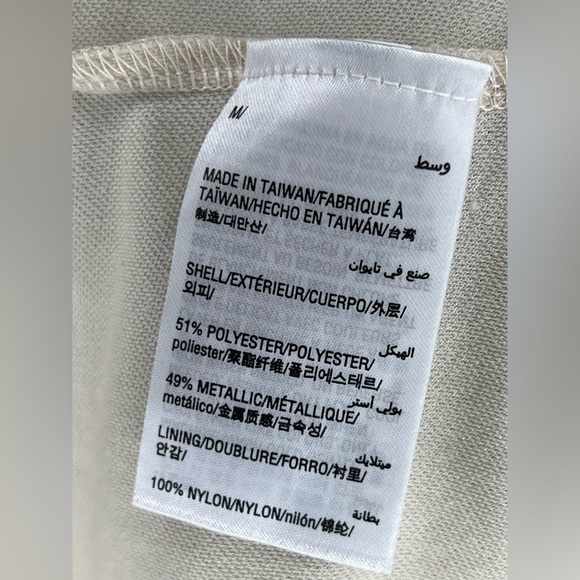 Alfani Women’s V-Neck Metallic Bell Sleeve Pullover Blouse. Medium. - Picture 9 of 10